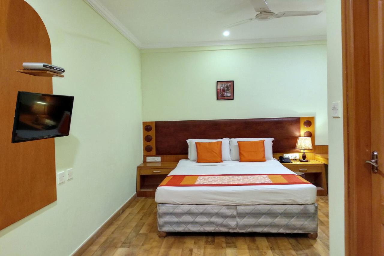 Oyo 6110 Thalassa Hotel