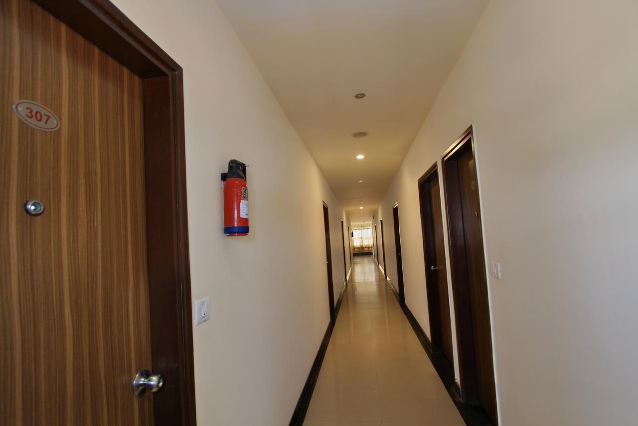 Hotel La Sara Comforts 3*