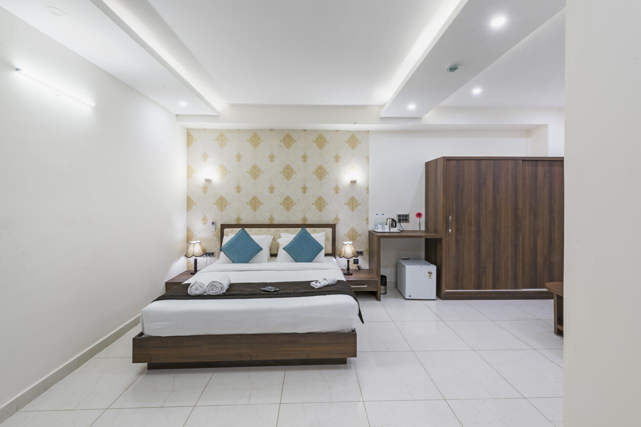 Hotel T S Royal Grand Hotel-bommasandra -hosur Road Bangalore