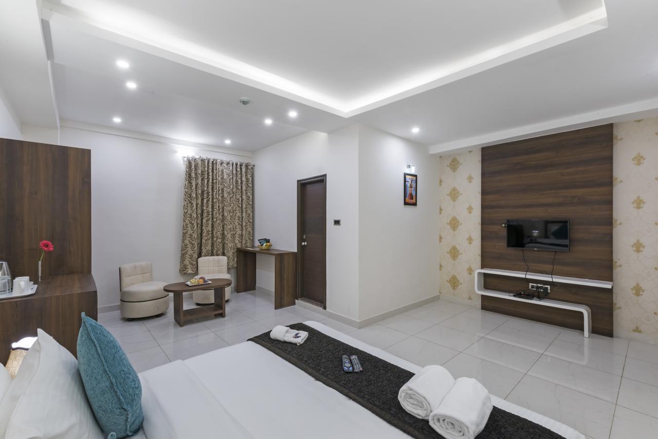 Hotel T S Royal Grand Hotel-bommasandra -hosur Road