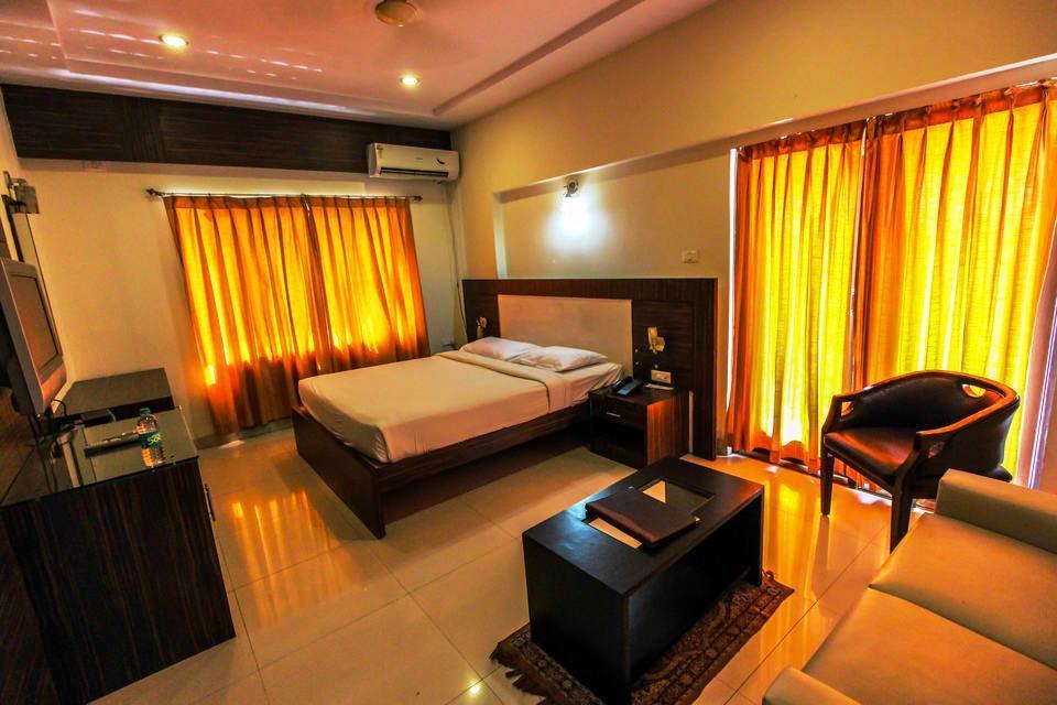 Hotel Vandematharam 2*