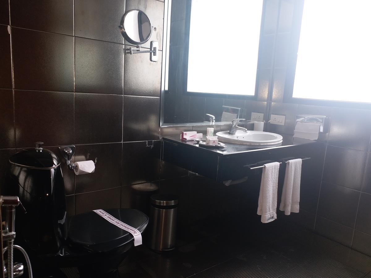 Jayamahal Palace Hotel 4*