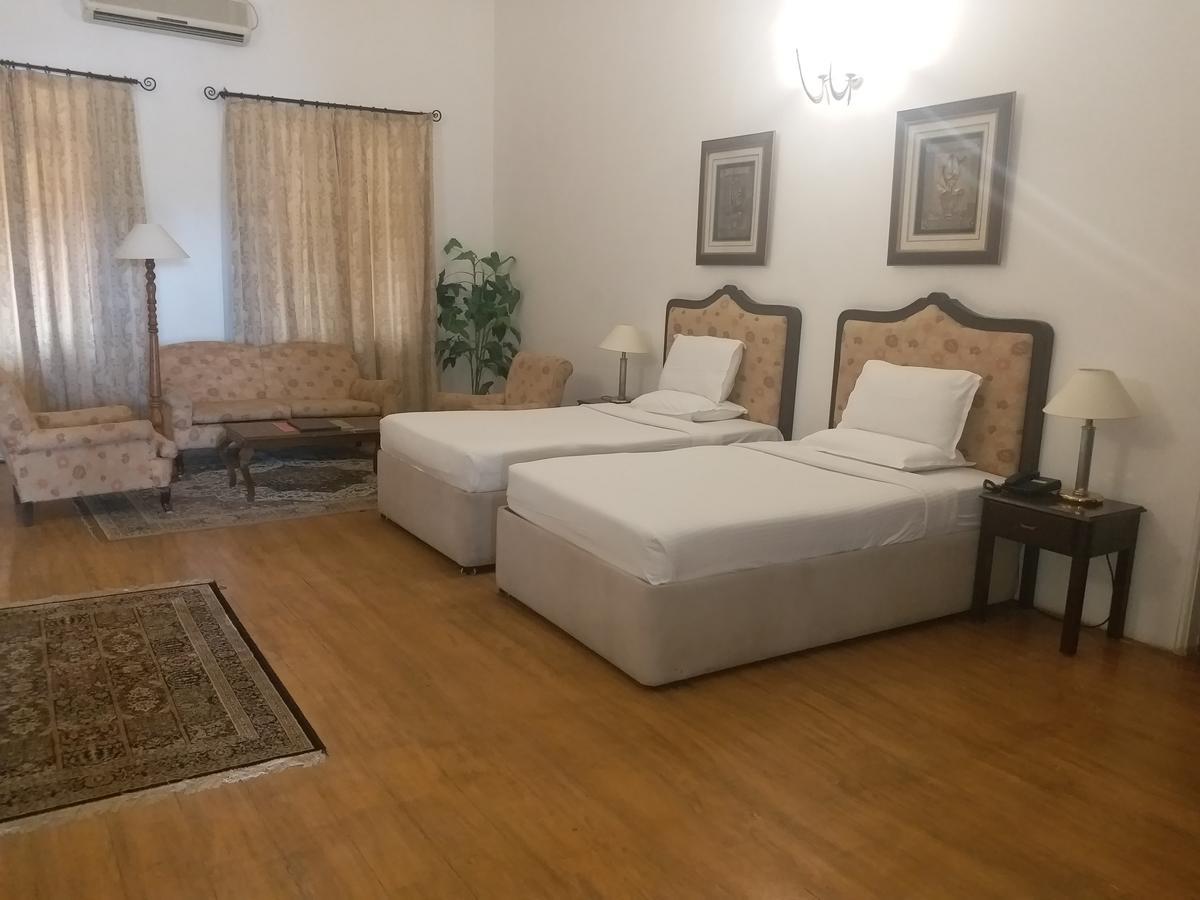 Hotel Jayamahal Palace Bangalore
