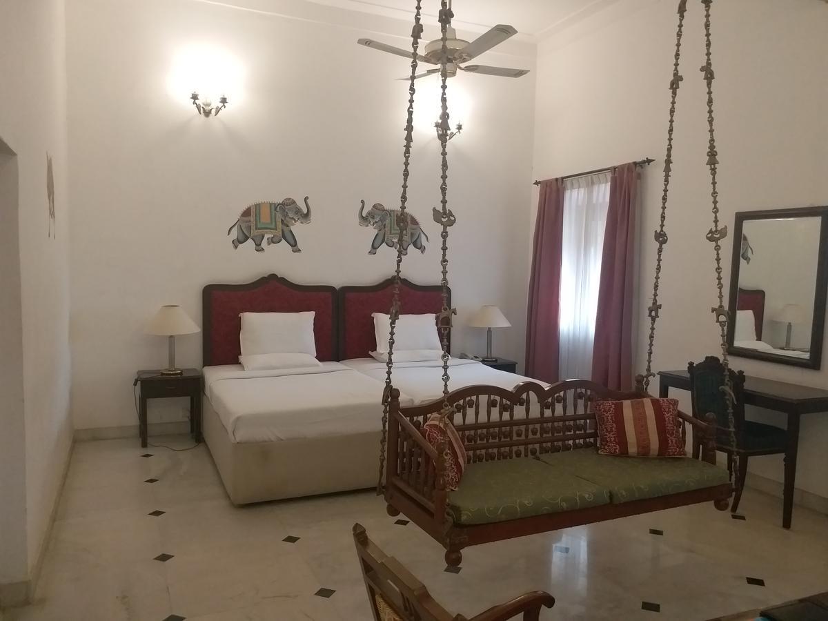 Hotel Jayamahal Palace 4*