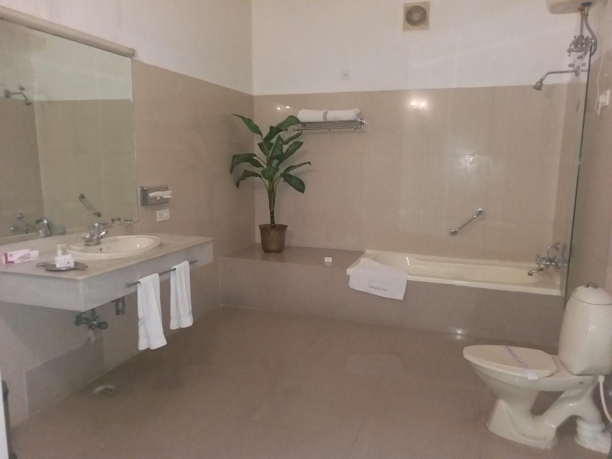 Jayamahal Palace 4*