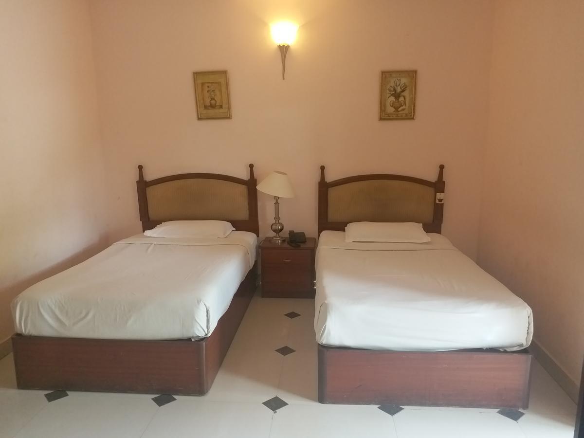 Jayamahal Palace Hotel 4*