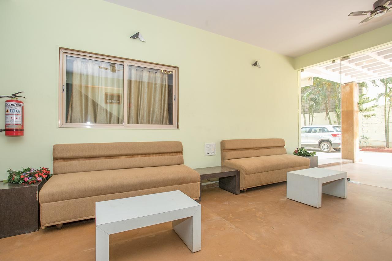 Hotel Oyo 12525 Pmr 3*