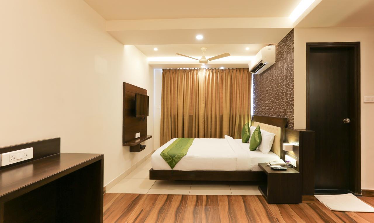 Treebo Trend Rajathadri Palace Bangalore