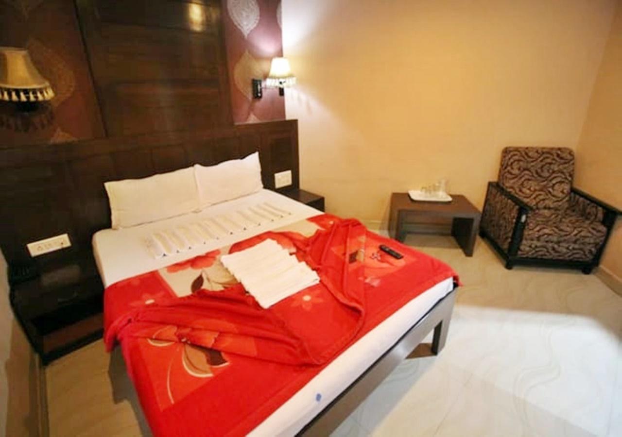 Royal Avenue Hotel *