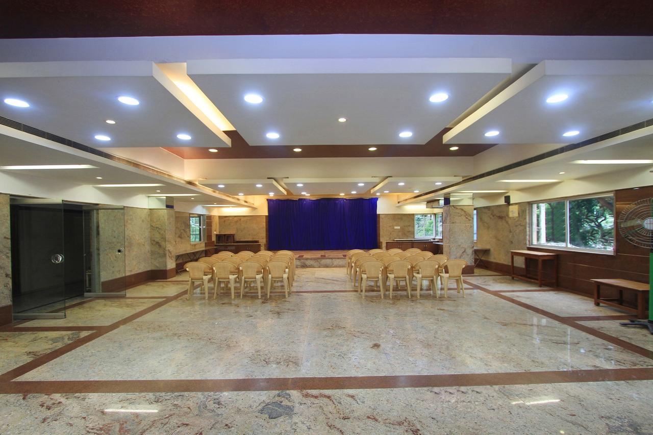 Hotel Capital O 9151 Sri Sai Comforts Jayanagar 3*