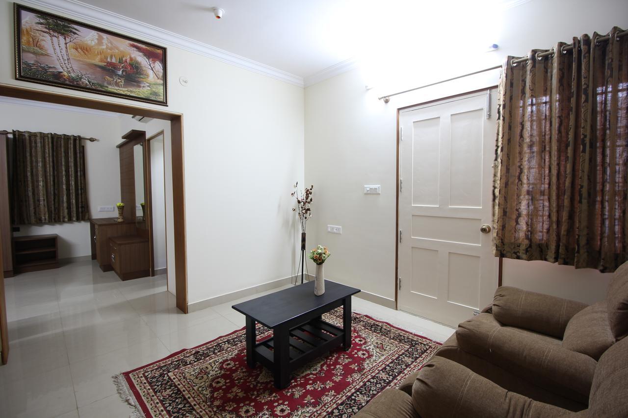 White Feather Hotel 3*