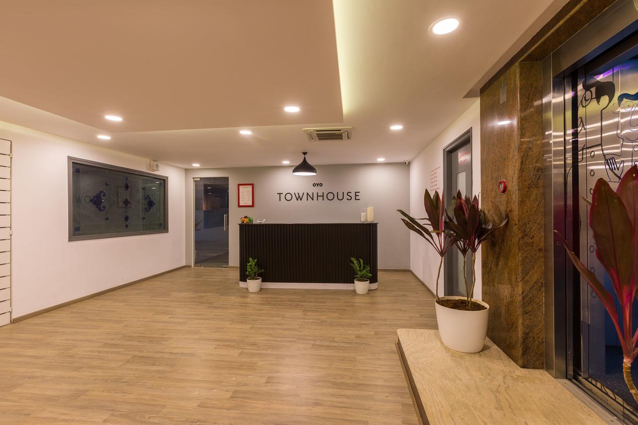 Hotel Oyo Townhouse 025 Garuda Mall Bangalore