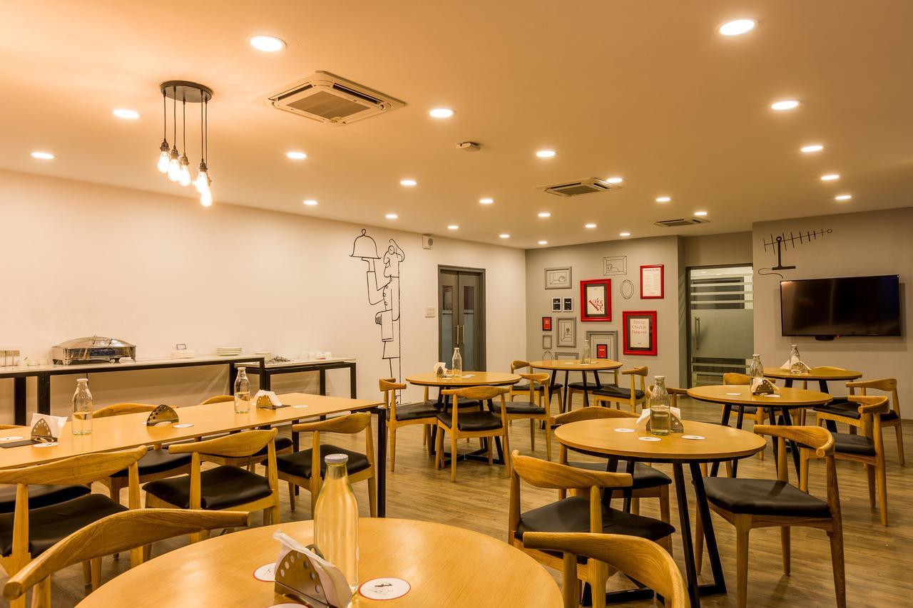 Hotel Oyo Townhouse 025 Garuda Mall