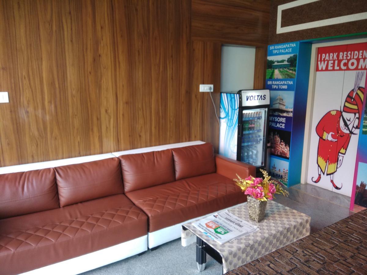 I Park Residency 2*