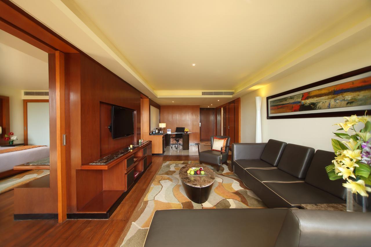 Hotel Gokulam Grand & 5*