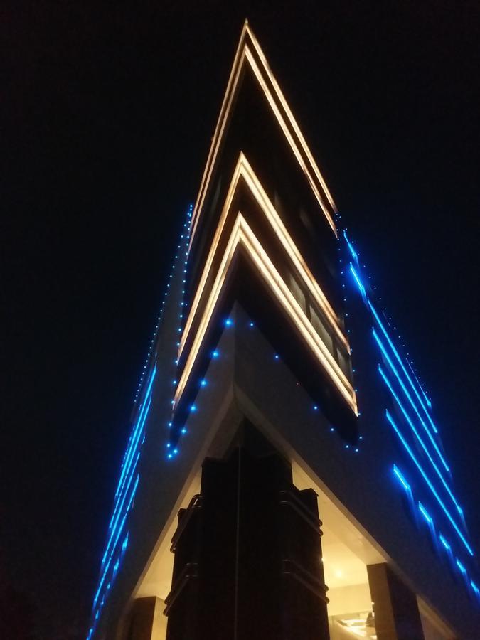 Hotel Radisson Center 4*