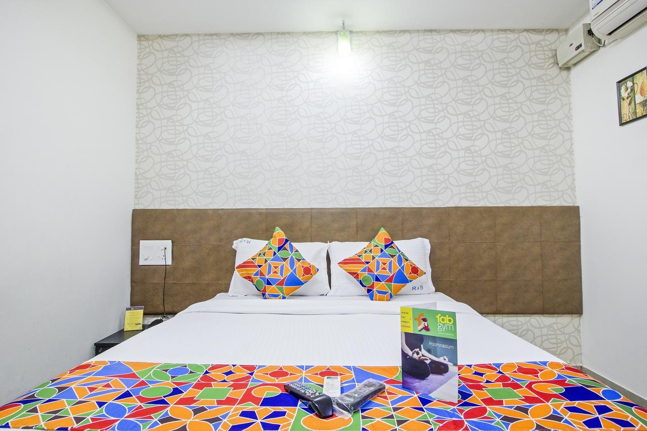 Ram4 Seasons Silk Board Hotel 3*