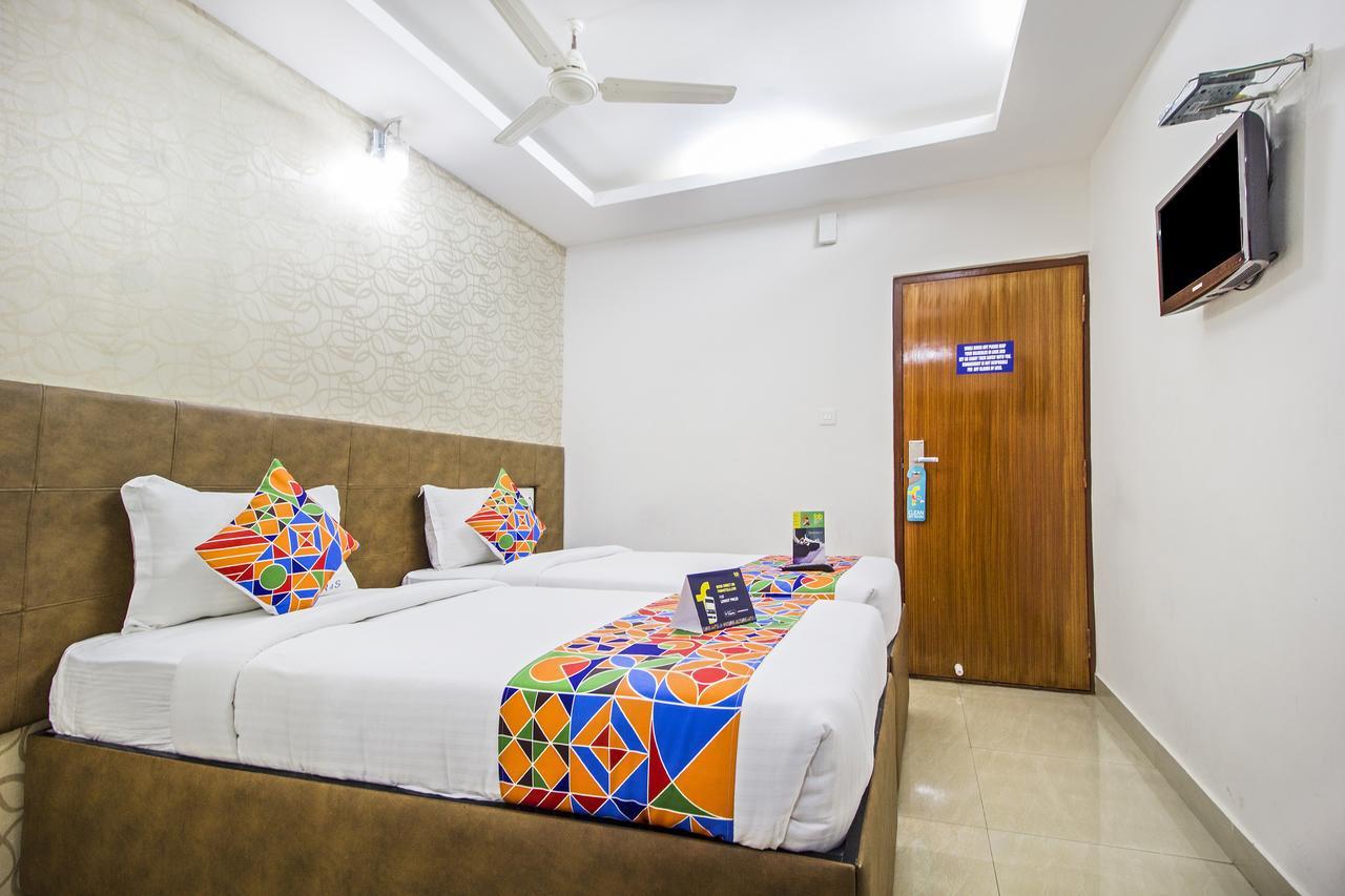 Hotel Ram4 Seasons Silk Board