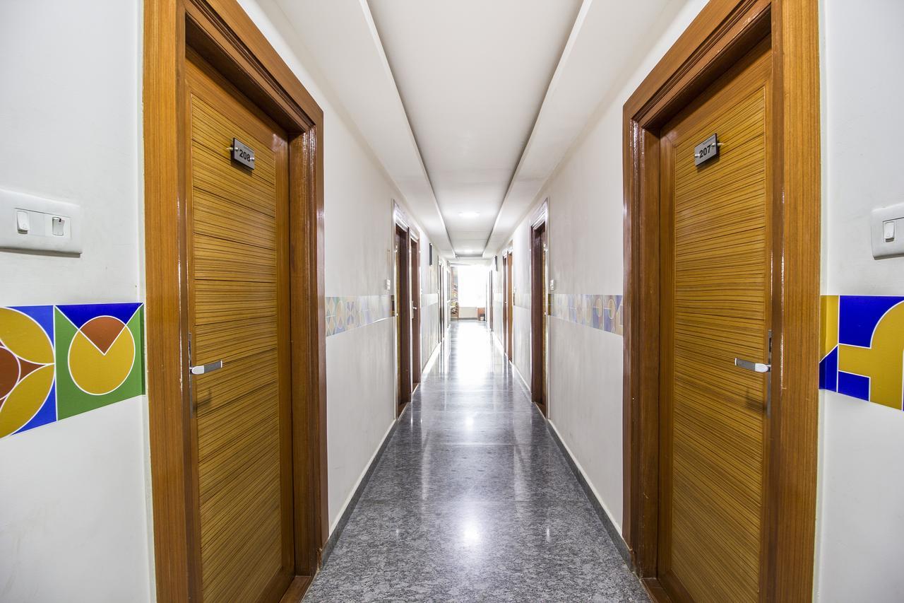 Hotel Ram4 Seasons Silk Board