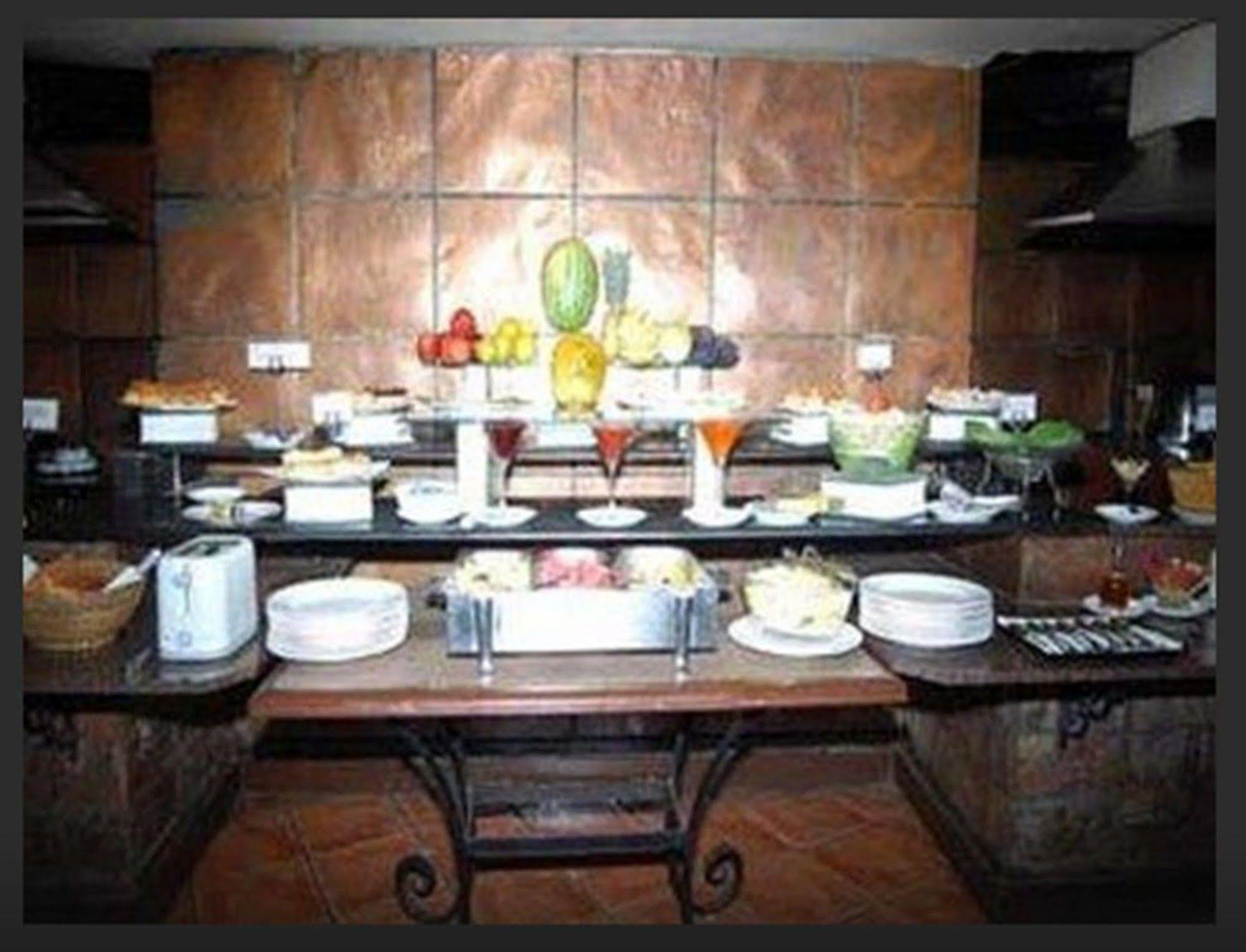 Regenta Place Bangalore, Cunningham Road 4*