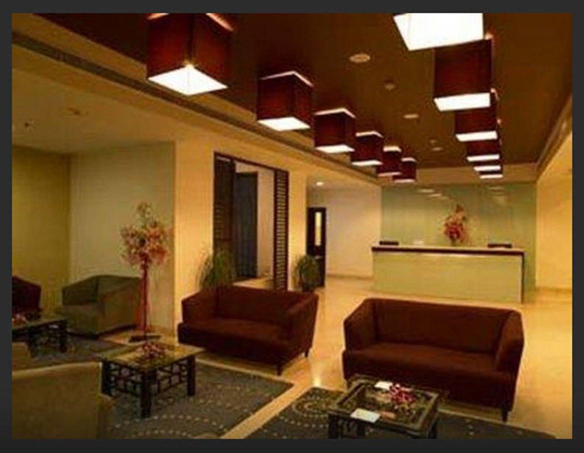 Regenta Place Bangalore, Cunningham Road 4*
