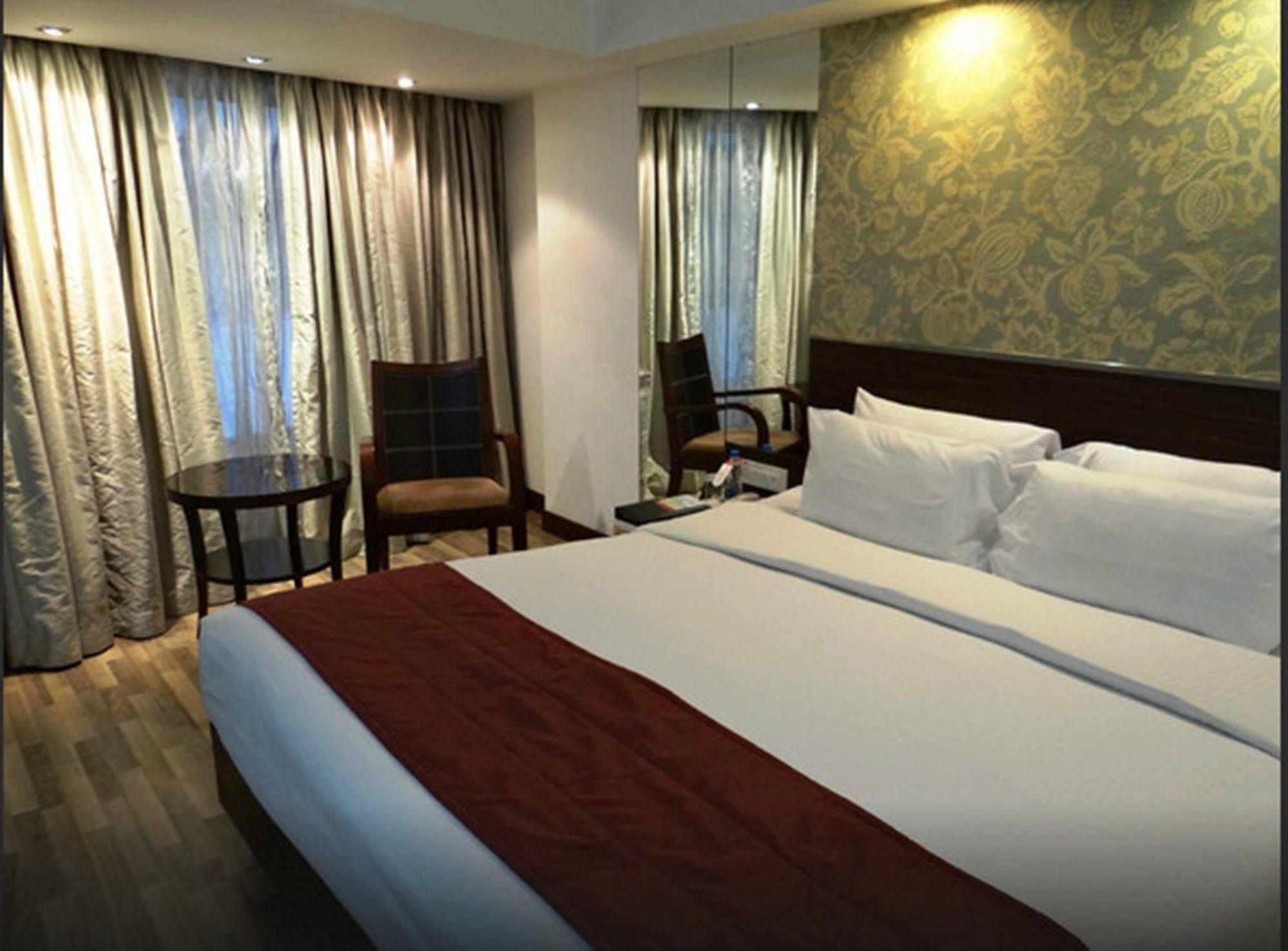 Regenta Place Bangalore, Cunningham Road 4* Bangalore