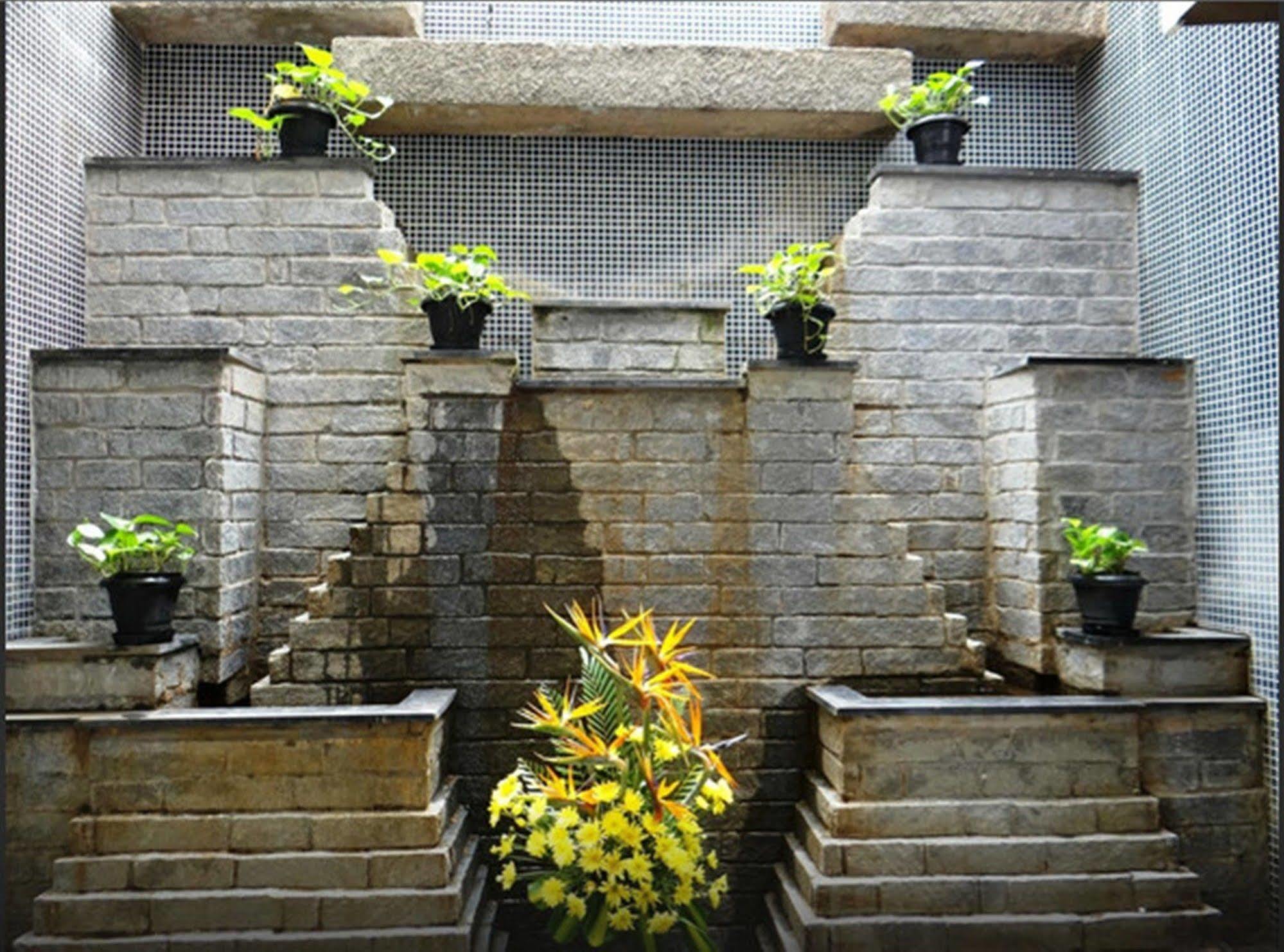 Hotel Regenta Place Bangalore, Cunningham Road