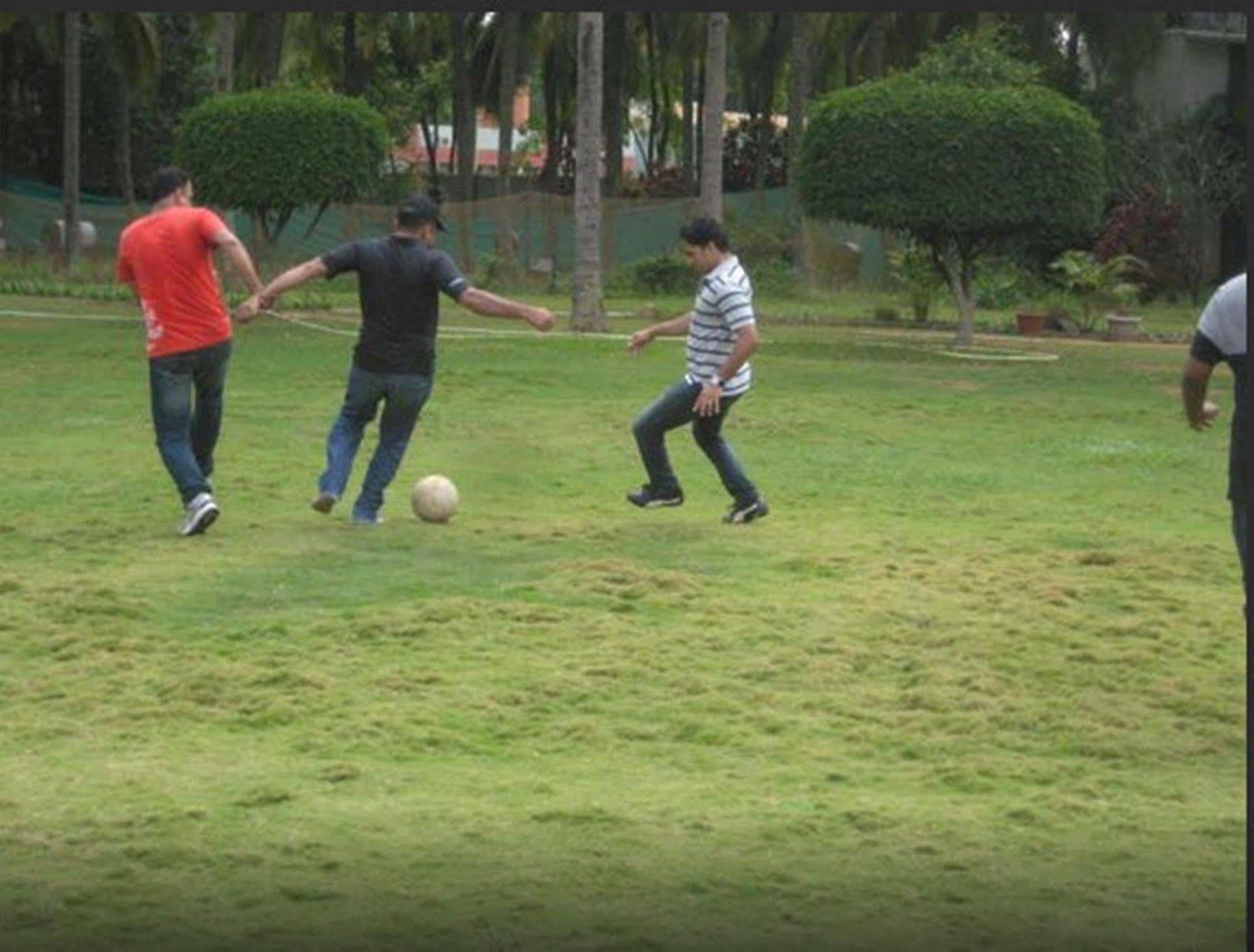 Royal Orchid & Convention Centre, Yelahanka Resort 4*