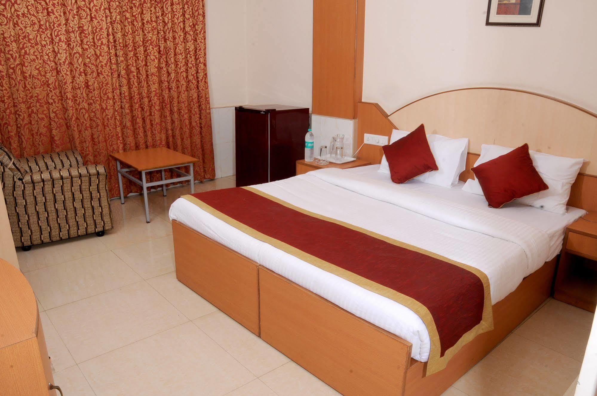 Oyo 9633 Srinidhi Residency