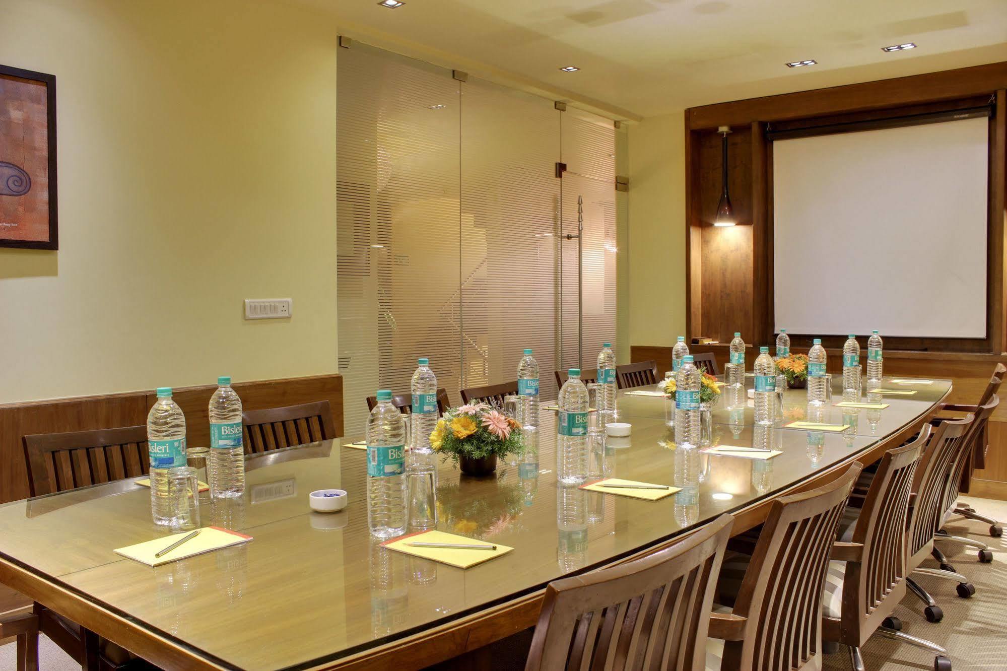 Aparthotel Justa Indiranagar 4*