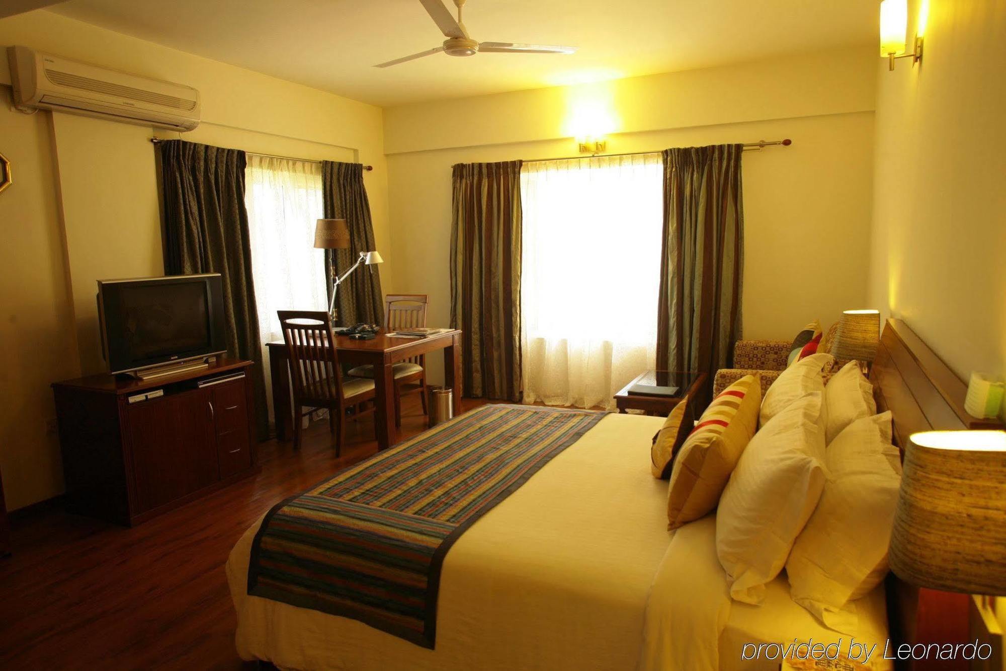 Hotel Justa Off Mg Road