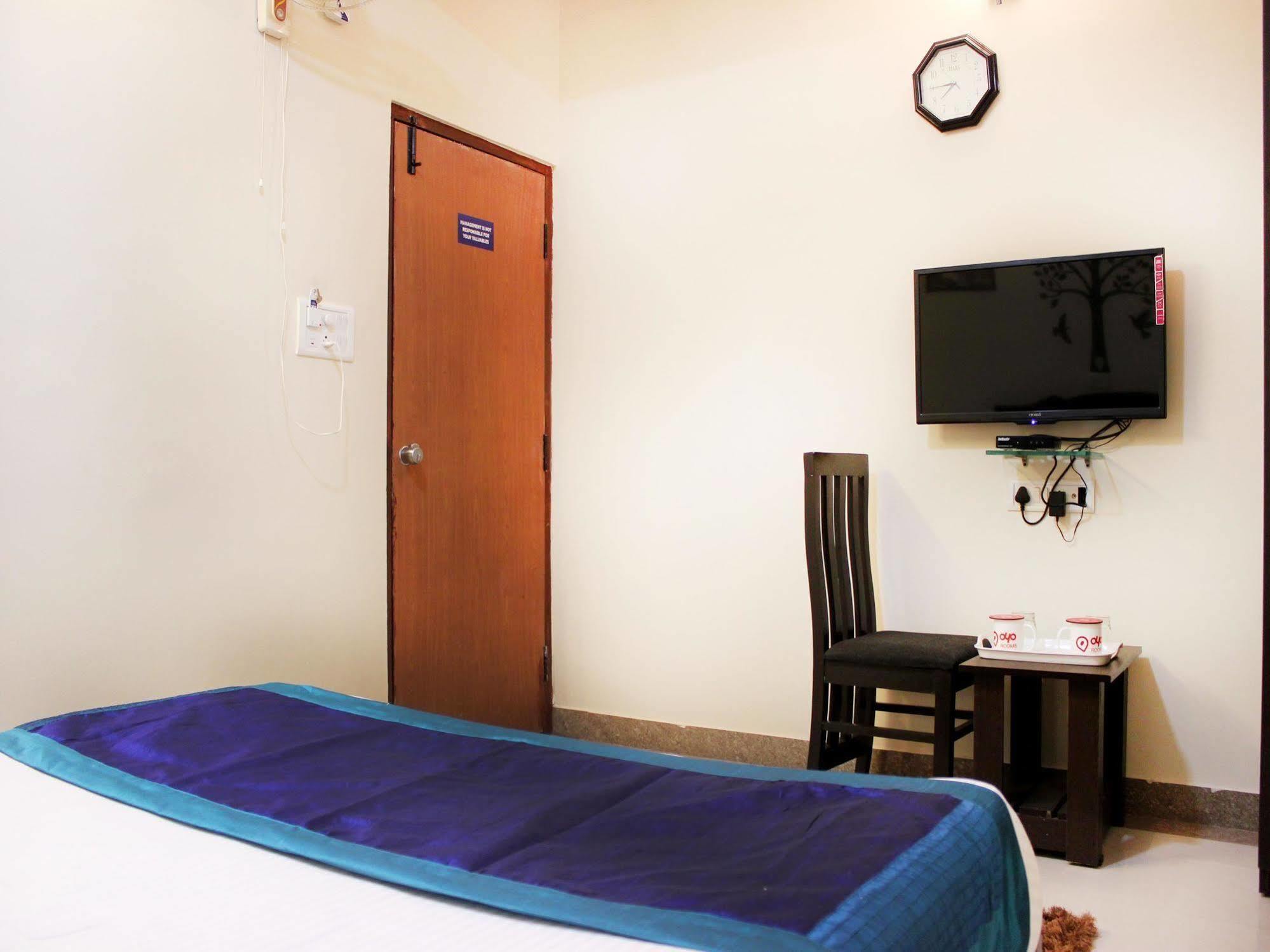 Itsy By Treebo - Palm Emirates 3* Bangalore
