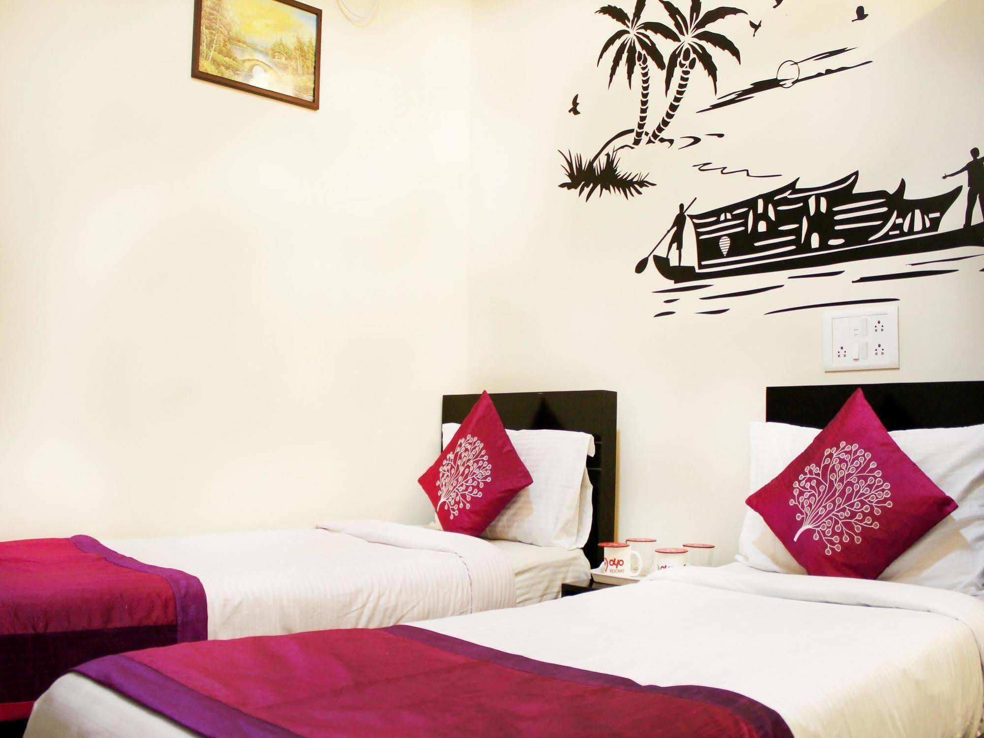 Itsy By Treebo - Palm Emirates Hotel 3*