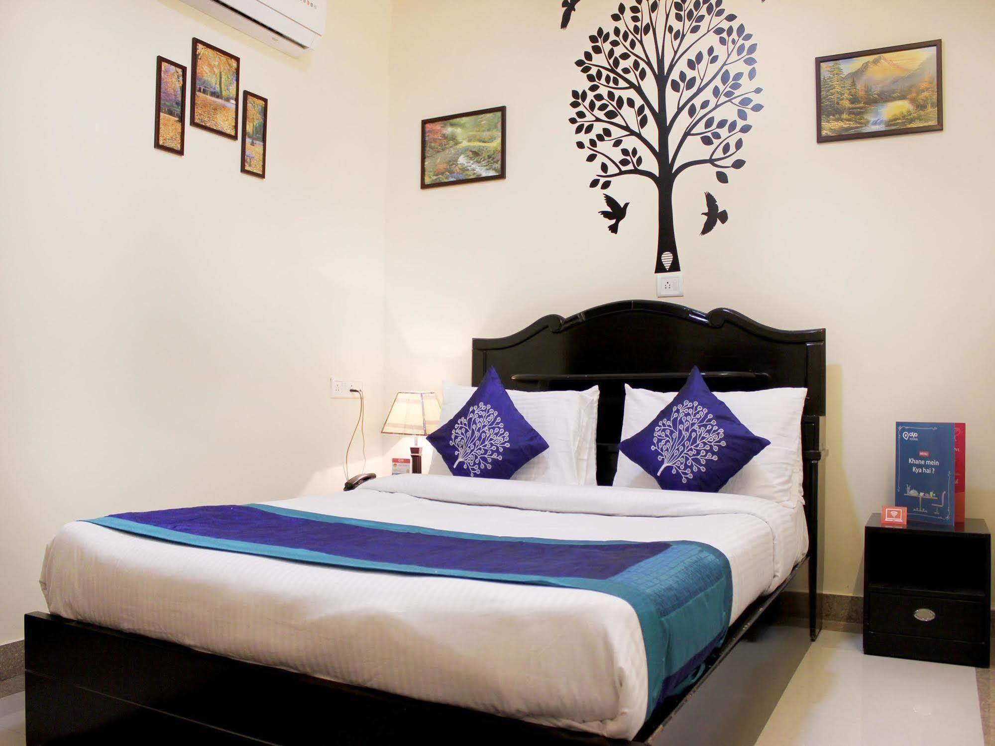 Itsy By Treebo - Palm Emirates Bangalore