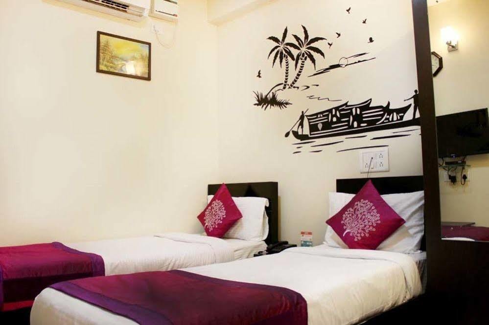 Hotel Itsy By Treebo - Palm Emirates 3*