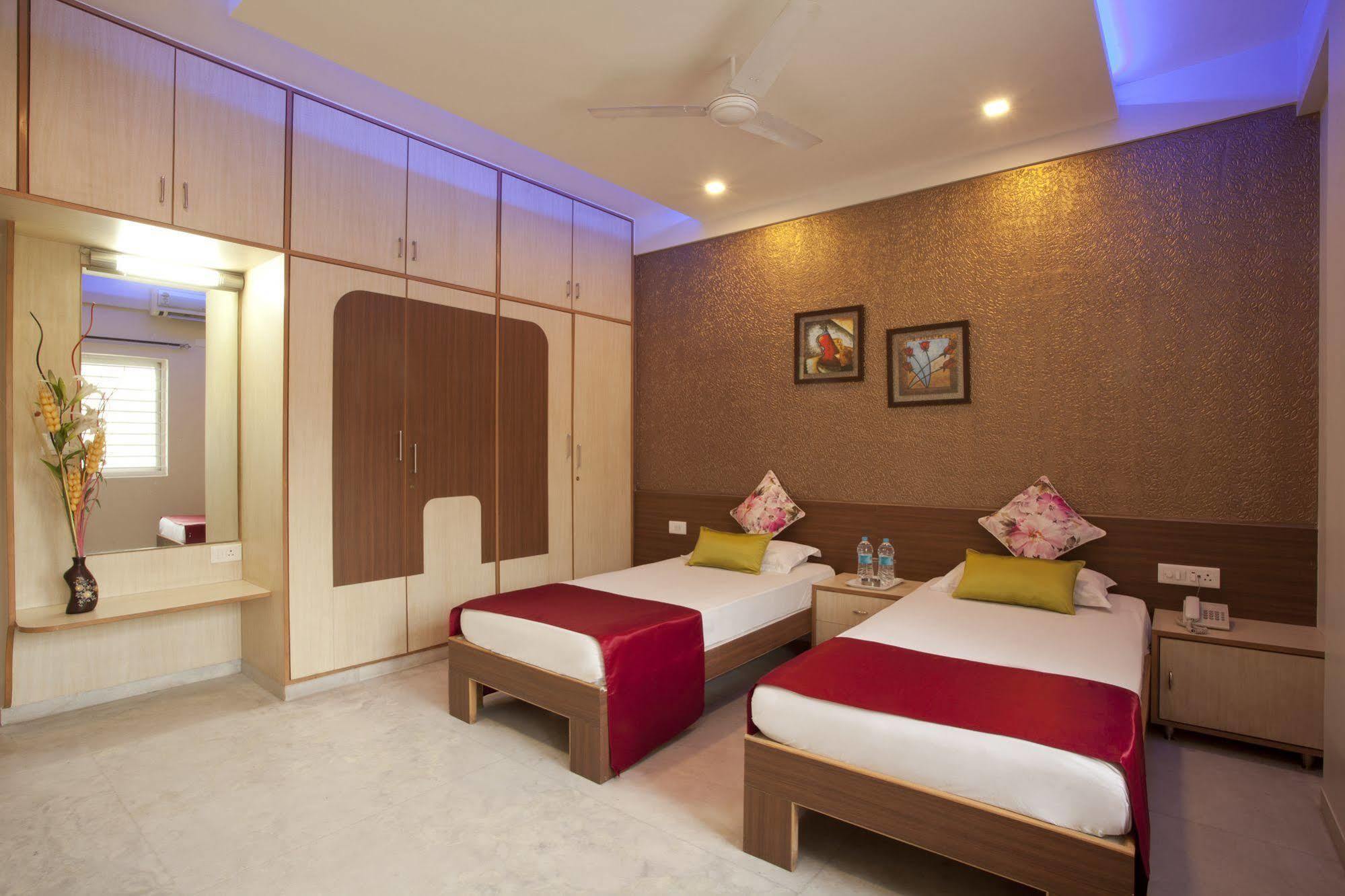 Hotel Panchvati Comforts 3*