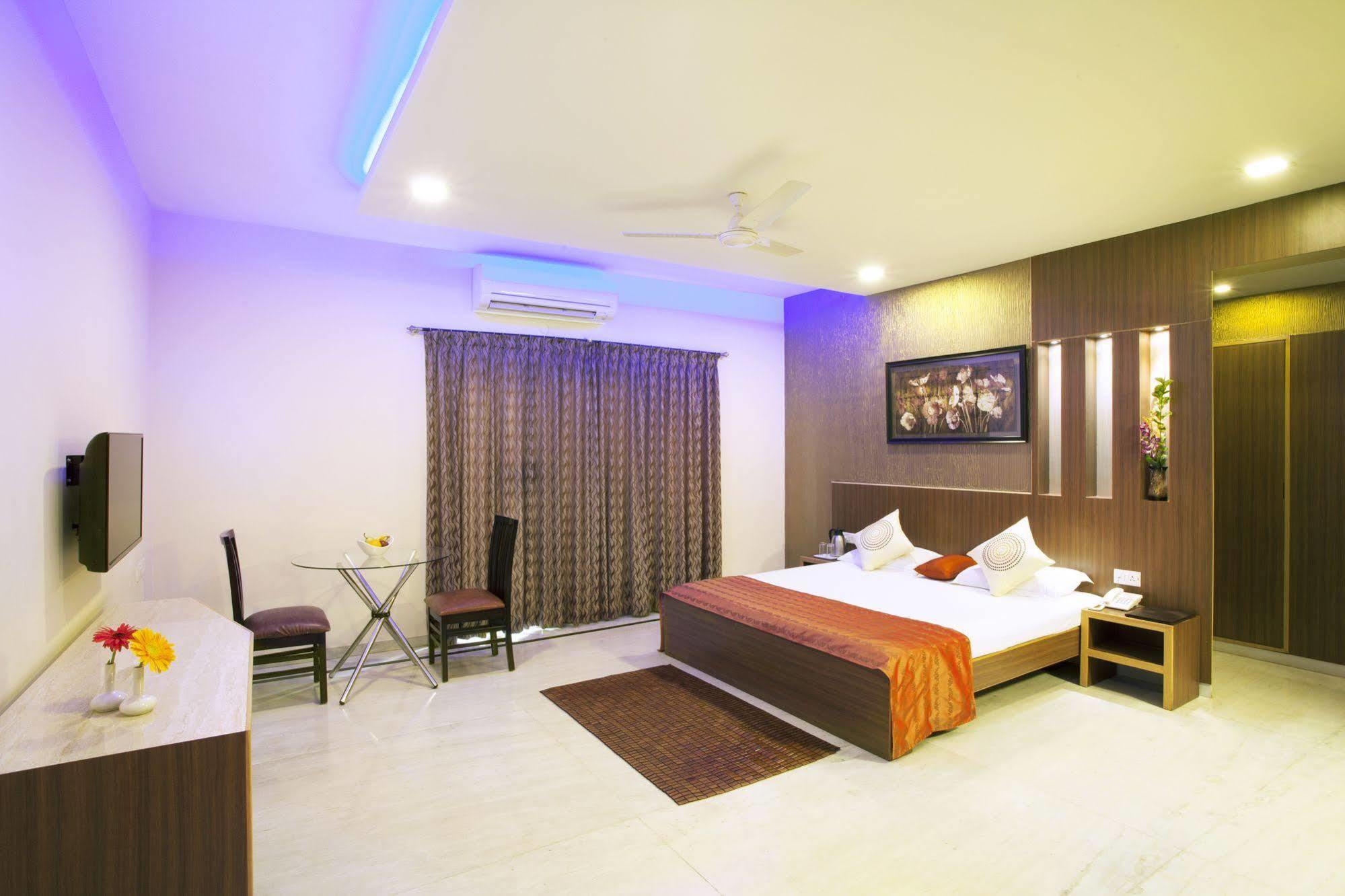 Hotel Panchvati Comforts 3*