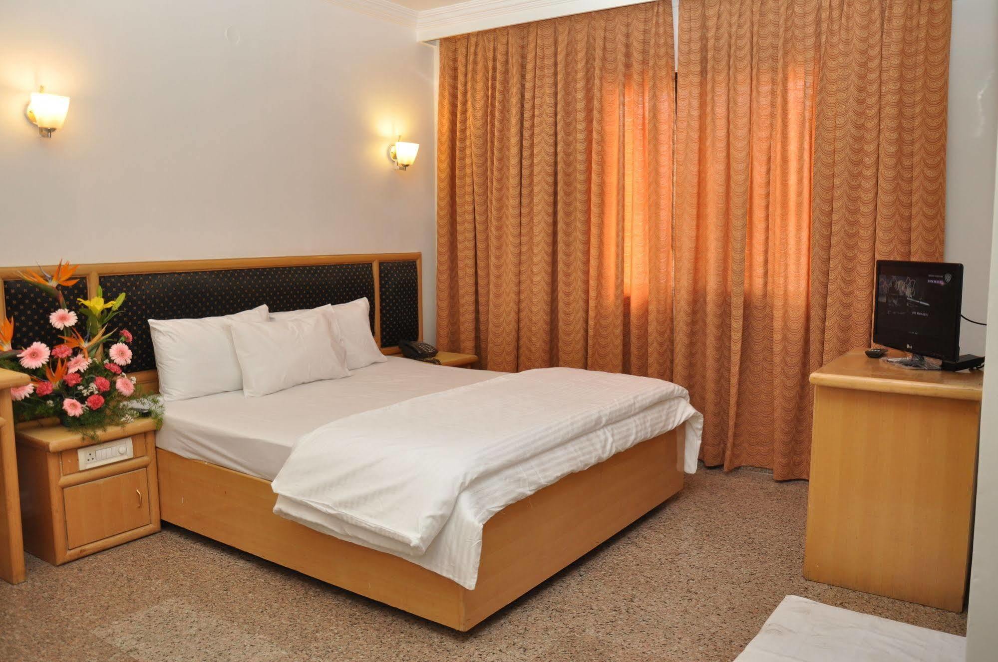 Oyo 539 Pearl Hotel Bangalore