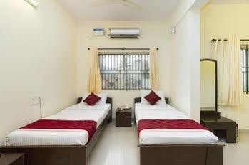 Super Oyo Capital O Premium Hotel Victoria Heights Near Sri Someshwara Swami Temple 3* Bangalore