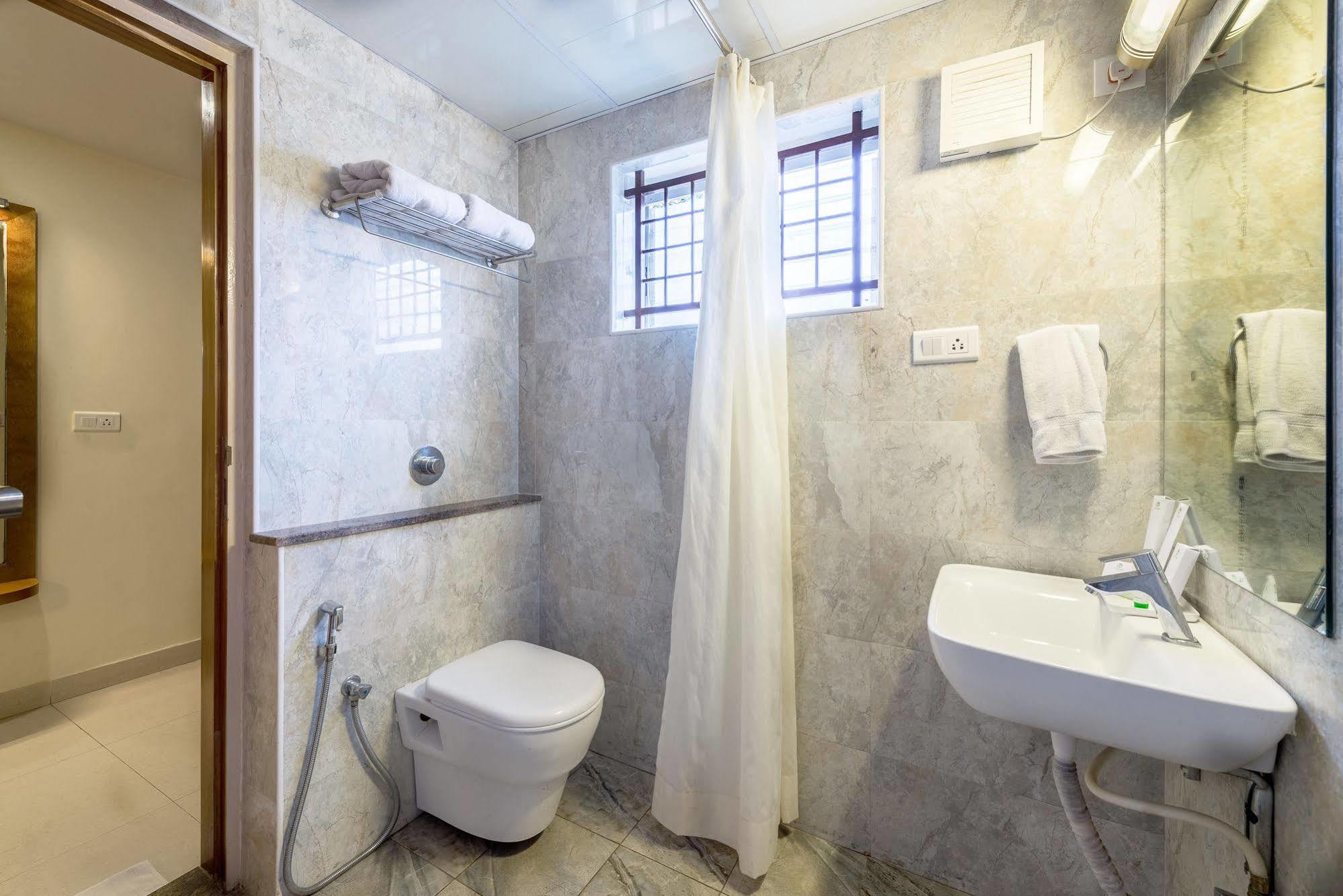 Hotel Treebo Akshaya Lalbagh