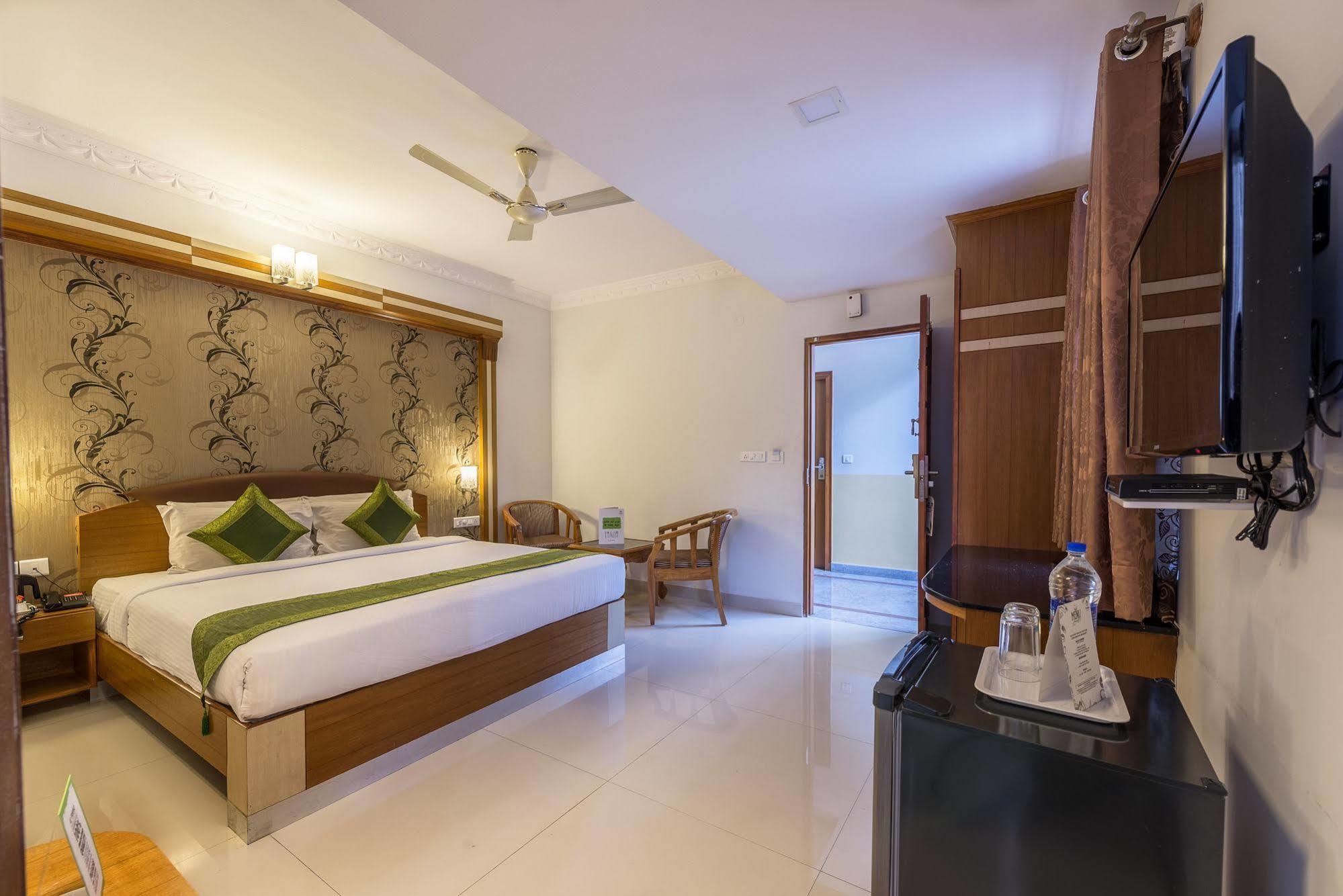 Treebo Akshaya Lalbagh Hotel Bangalore