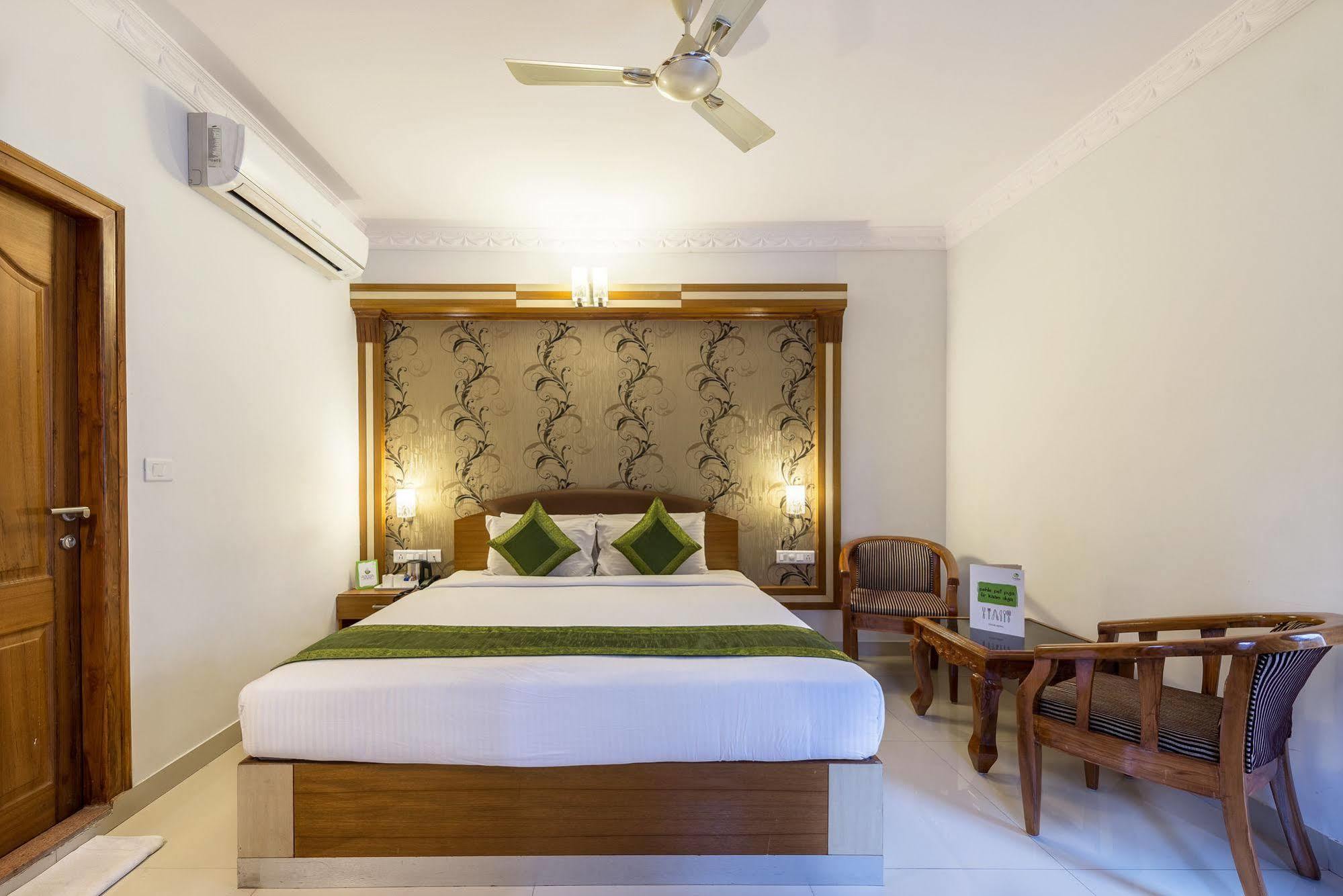 Treebo Akshaya Lalbagh Hotel Bangalore