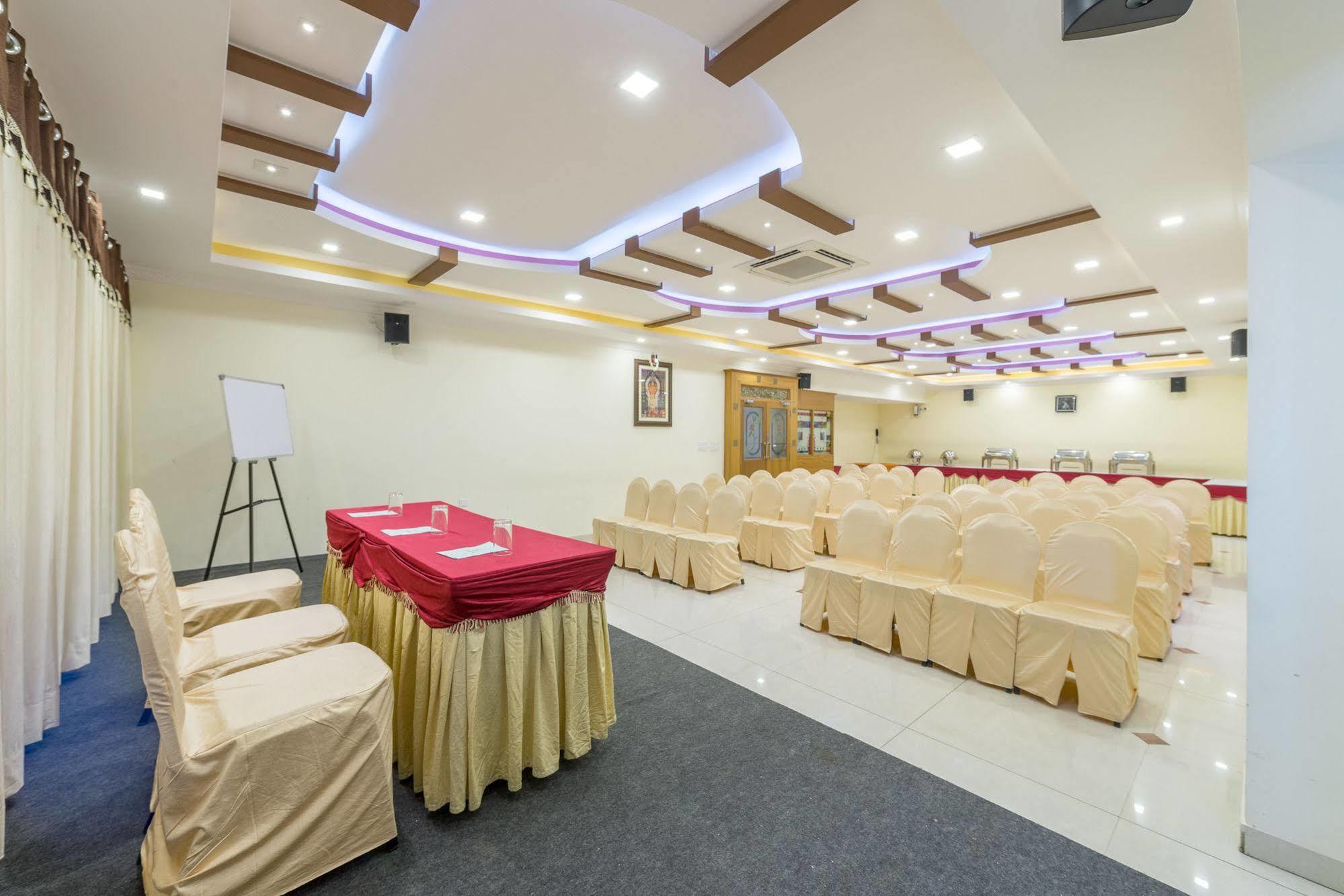 Treebo Akshaya Lalbagh 3*