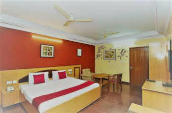 Rb Hospitality 2*