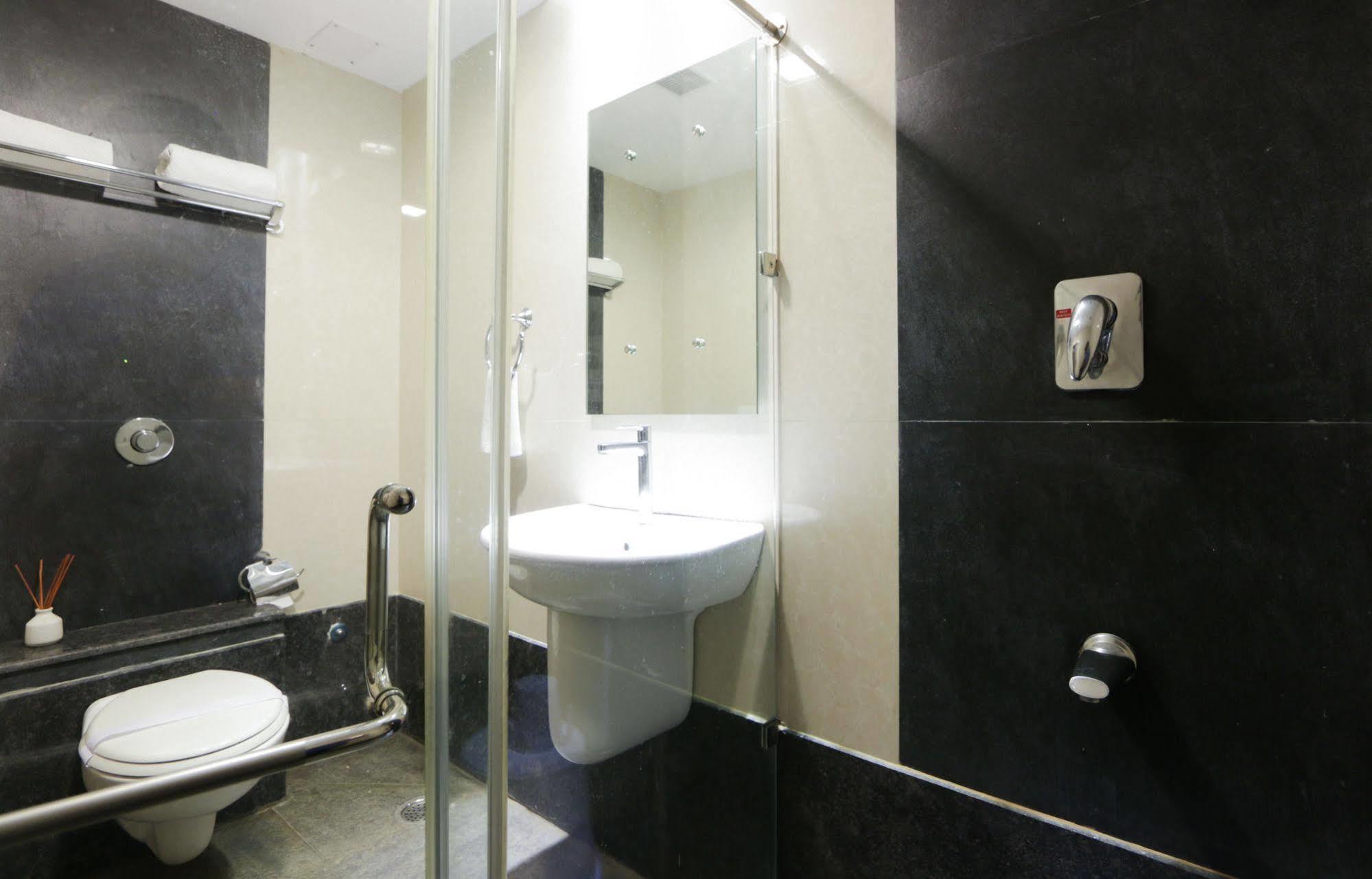 Hotel Istay Rajajinagar Bangalore