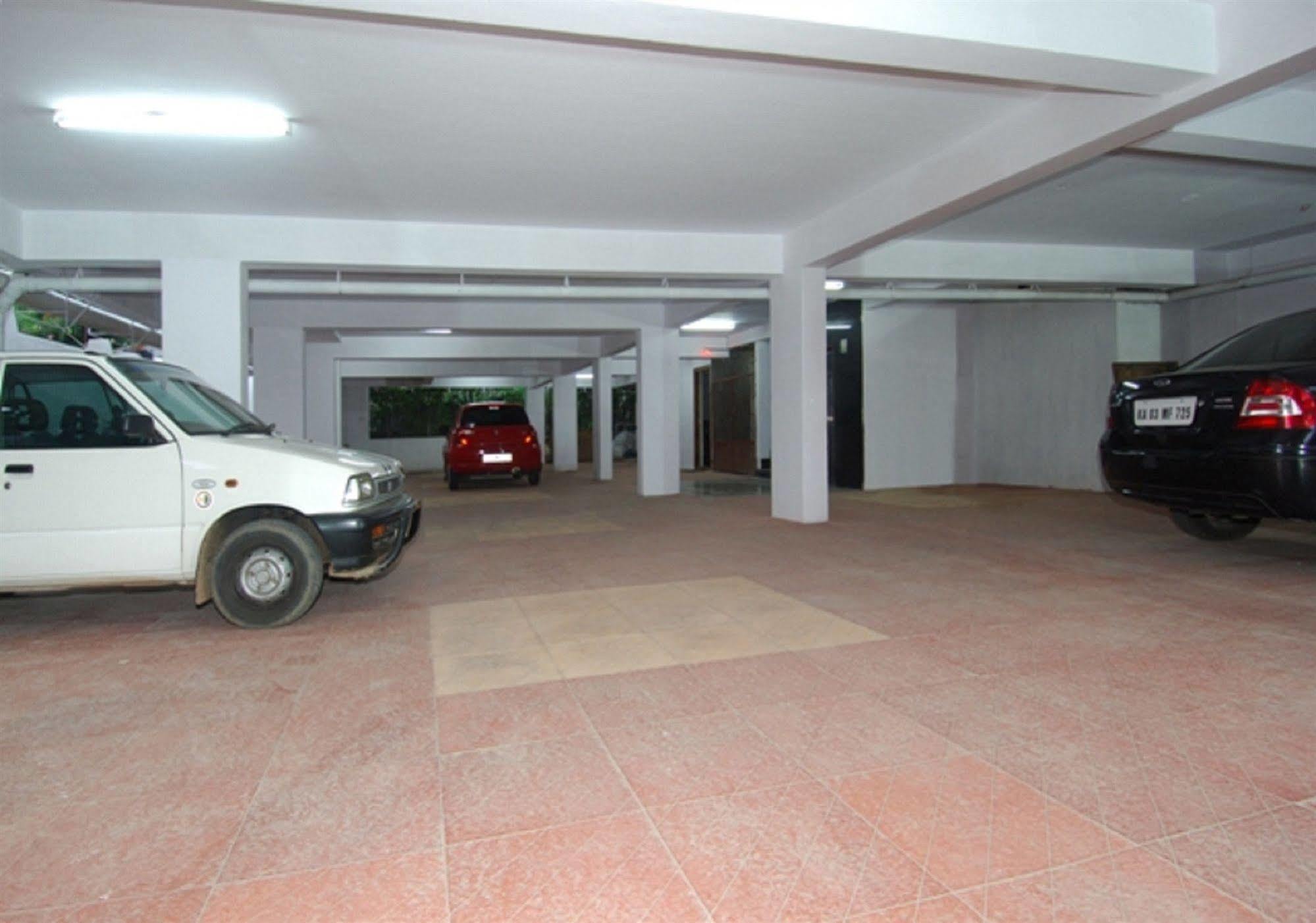 Oyo 6110 Thalassa 3*