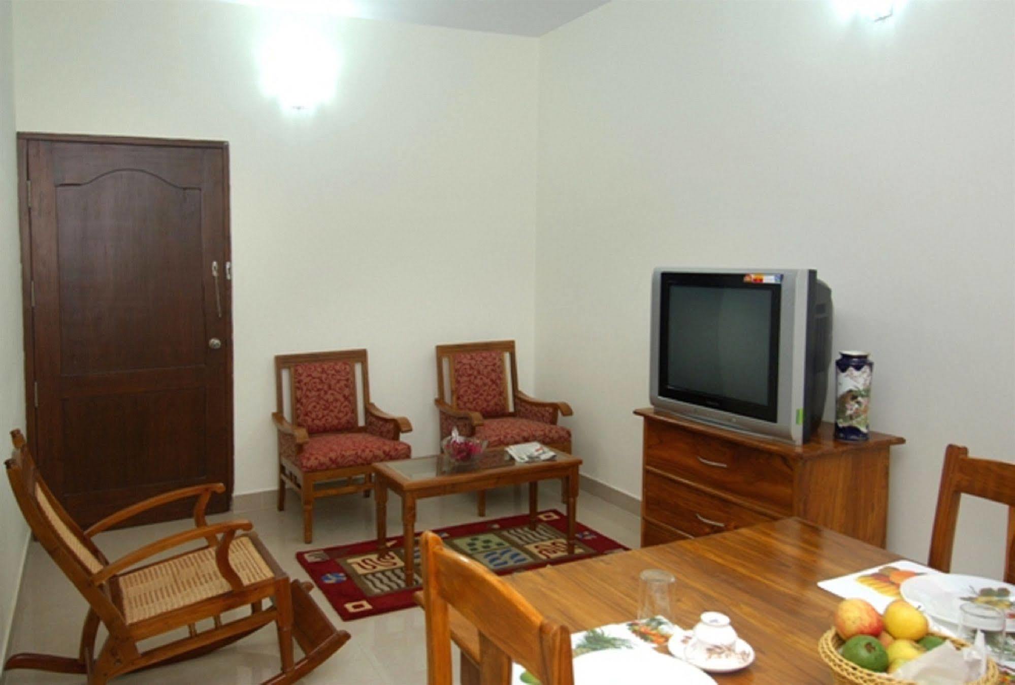 Oyo 6110 Thalassa Hotel