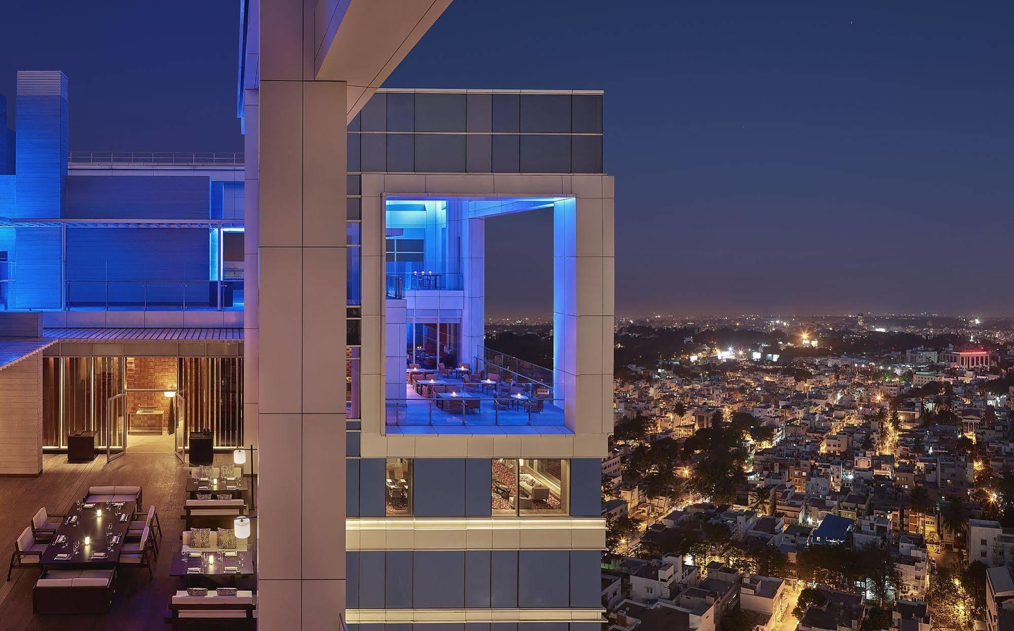 Hotel Shangri-la 5*