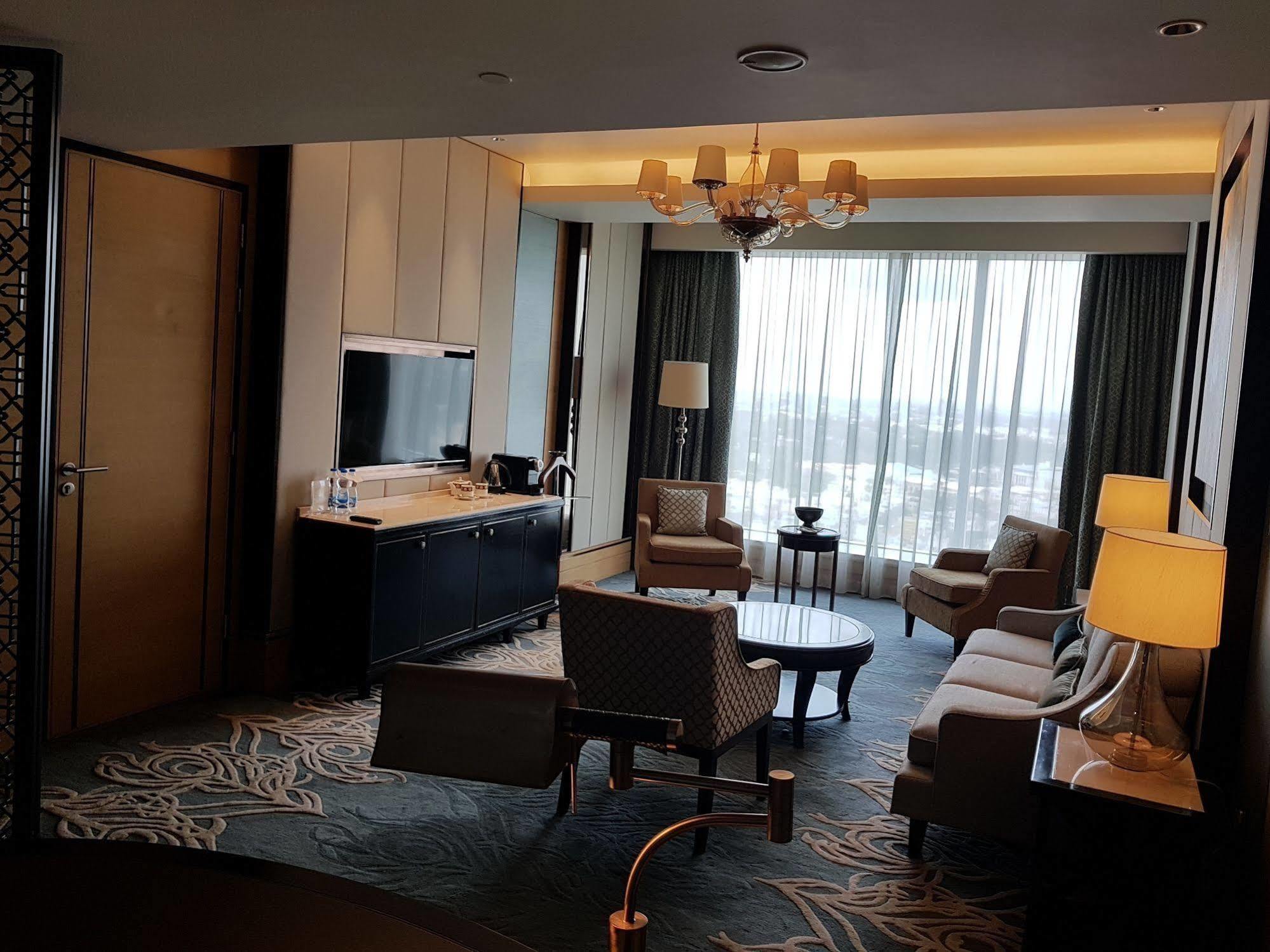 Hotel Shangri-la