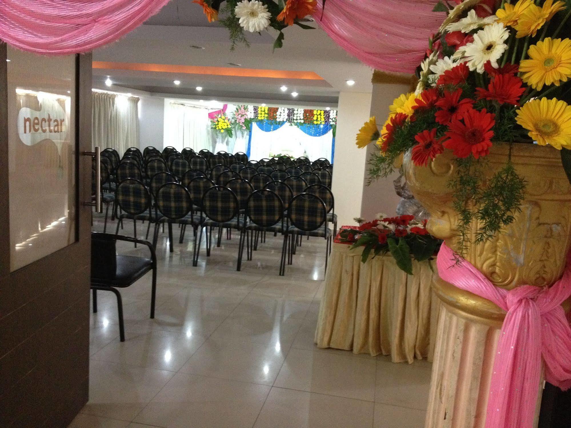 Hotel Grand Bee 3*